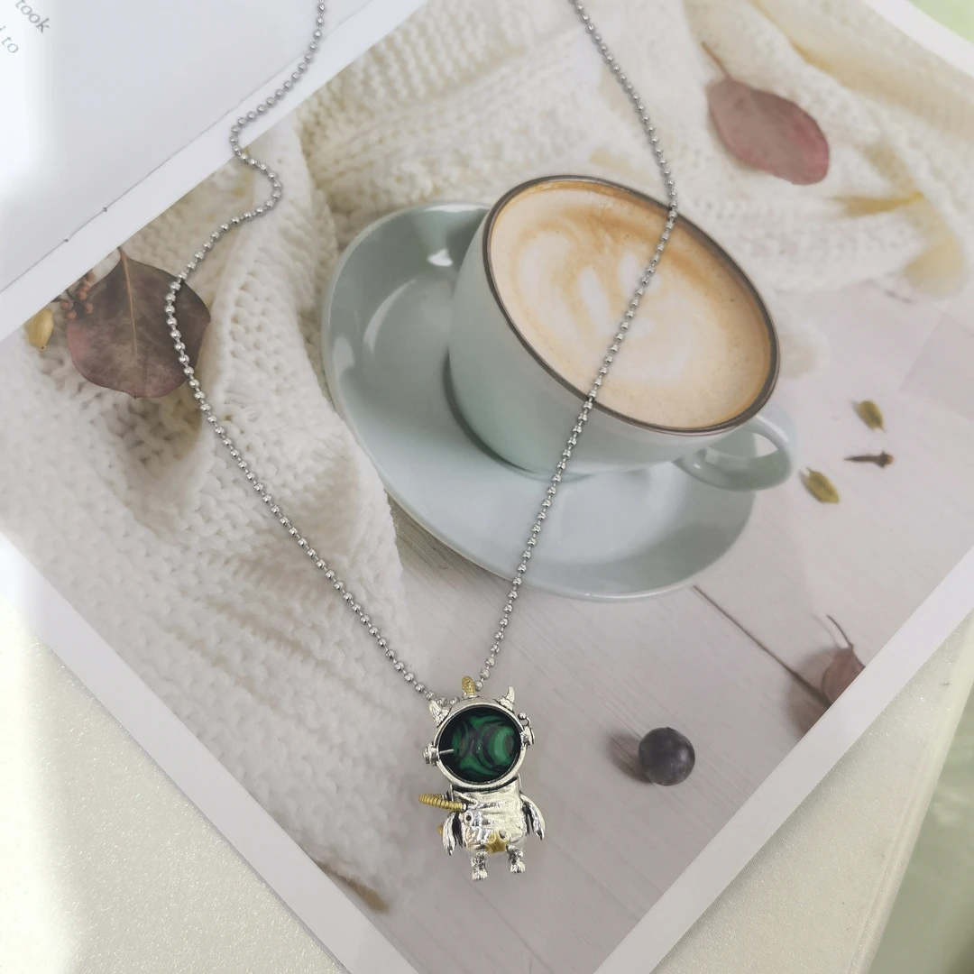 B002银色宇航员项链