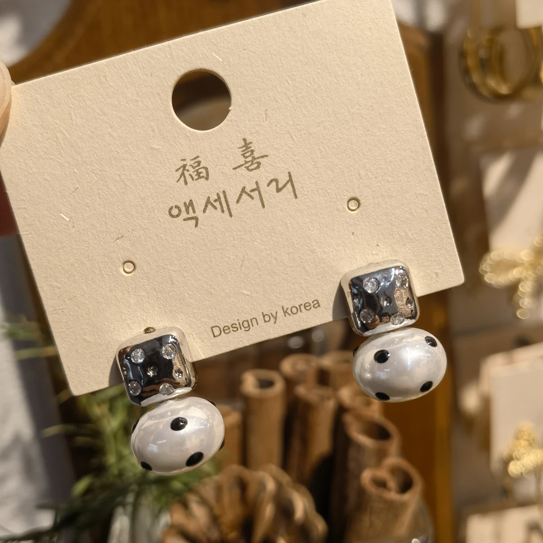 铜合金耳饰 A754黑色波点球球告告耳钉耳饰