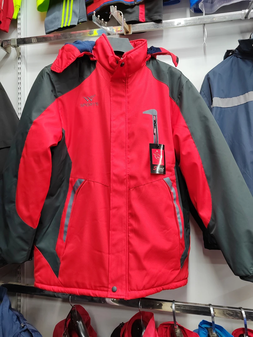 加厚的，冲锋衣，内胆水貂绒，适合团队定制，因为加厚的，适合北方人