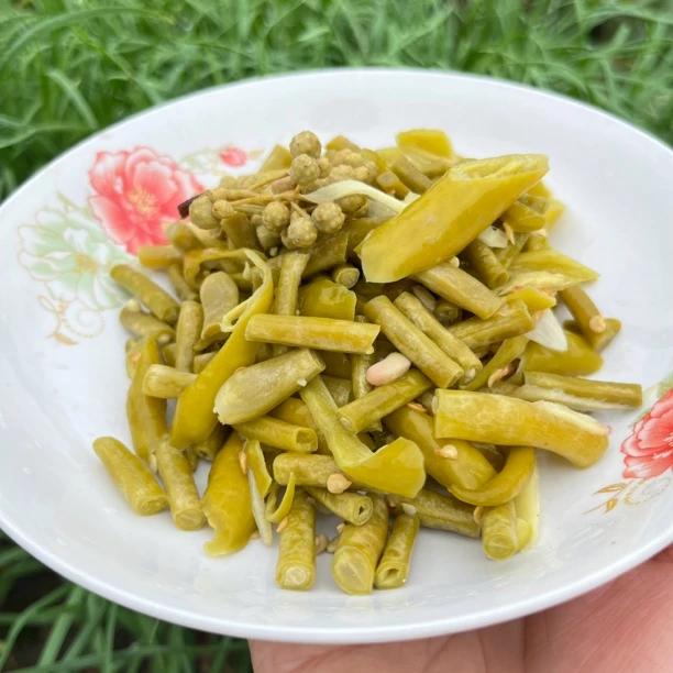 酸辣椒豇豆农家风味儿湖北竹山特产下饭菜