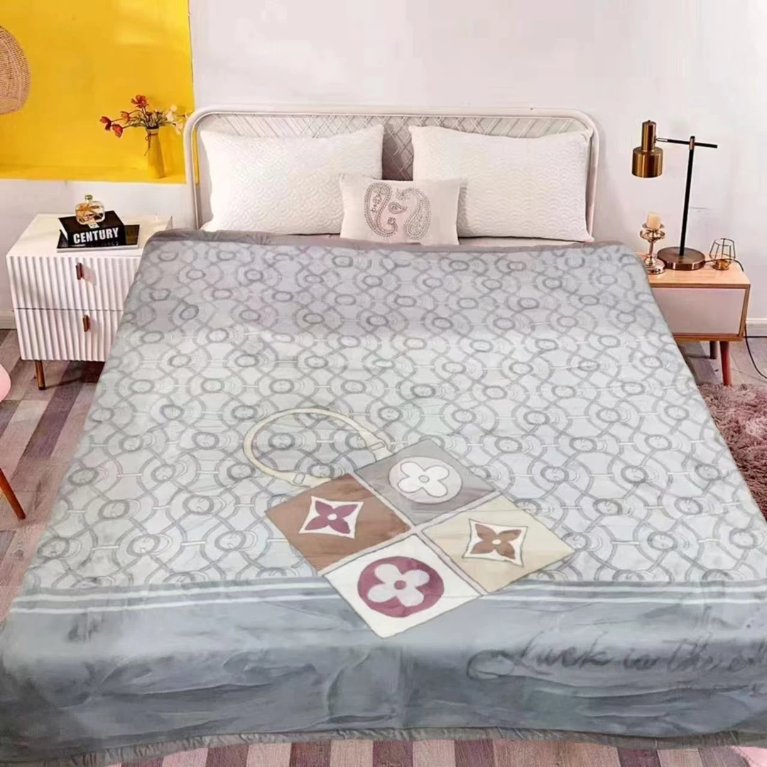 200*230cm 灰色链条老花 双层  午睡毯多功能卧室加厚绒毛毯