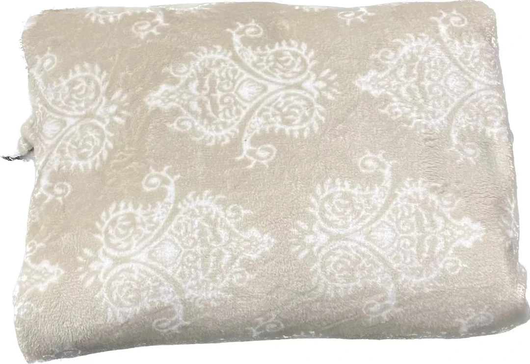 150*200cm  米色腰果花 单层  毛毯云毯卧室盖毯休闲毯