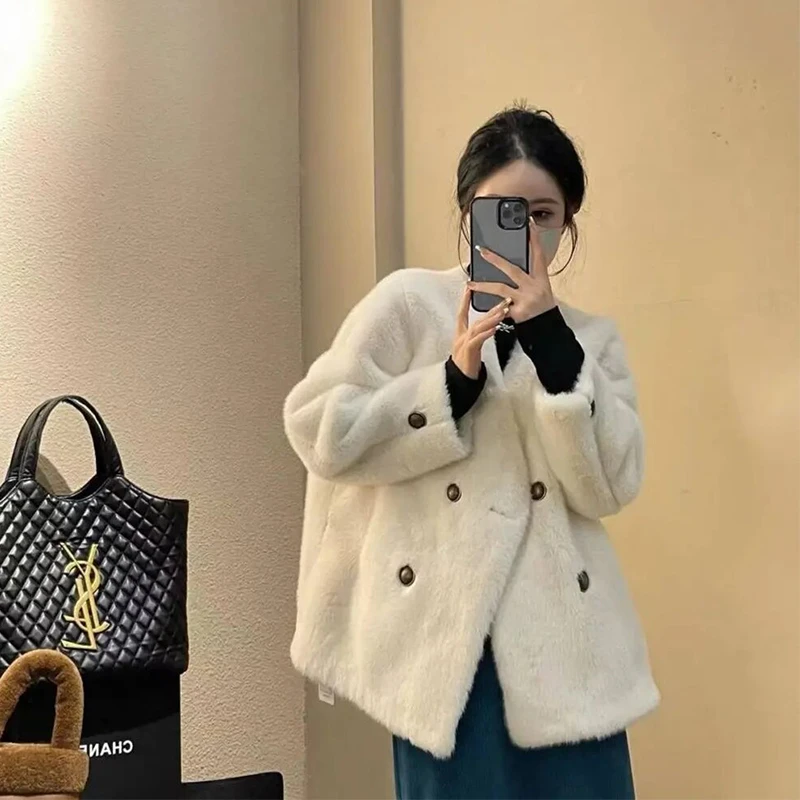 2025冬季年轻款短款V领皮毛一体水貂毛绒环保毛毛外套女