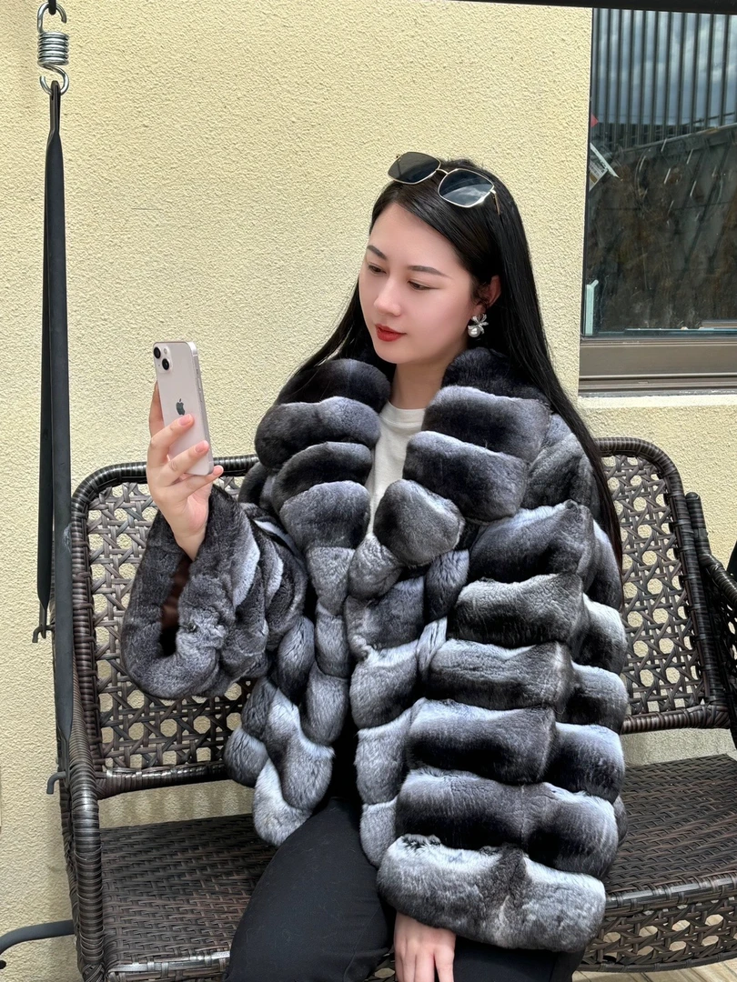 龙猫3xD高端皮草青紫蓝精品女装外套
