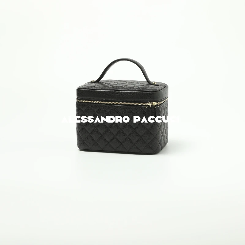 AP洛哥43131BT  头层牛皮菱格方形黑色化妆包时尚手提包