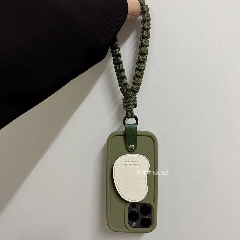 高级感皮质支架适用于iPhone15手机壳腕带苹果14挂绳13/12/11软xs