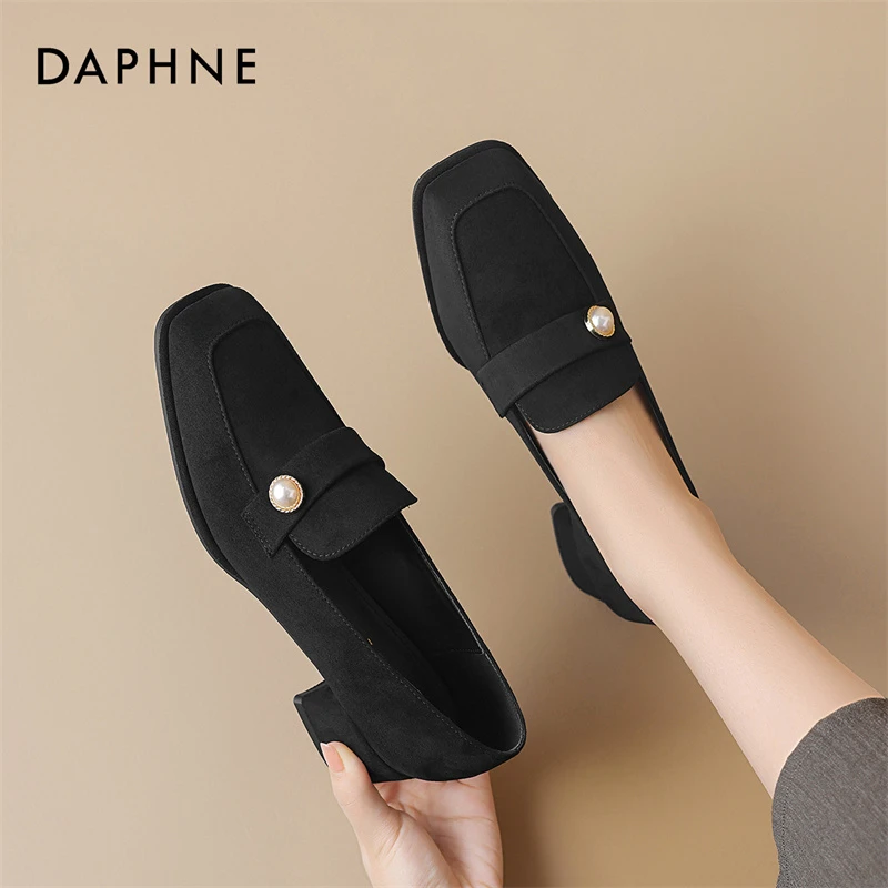 达芙妮方头乐福鞋女2025新款秋季绒面黑色小皮鞋法式粗跟百搭单鞋