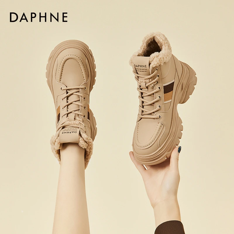 达芙妮雪地靴高帮老爹鞋女2025新款冬季加绒厚底运动休闲女鞋棉鞋