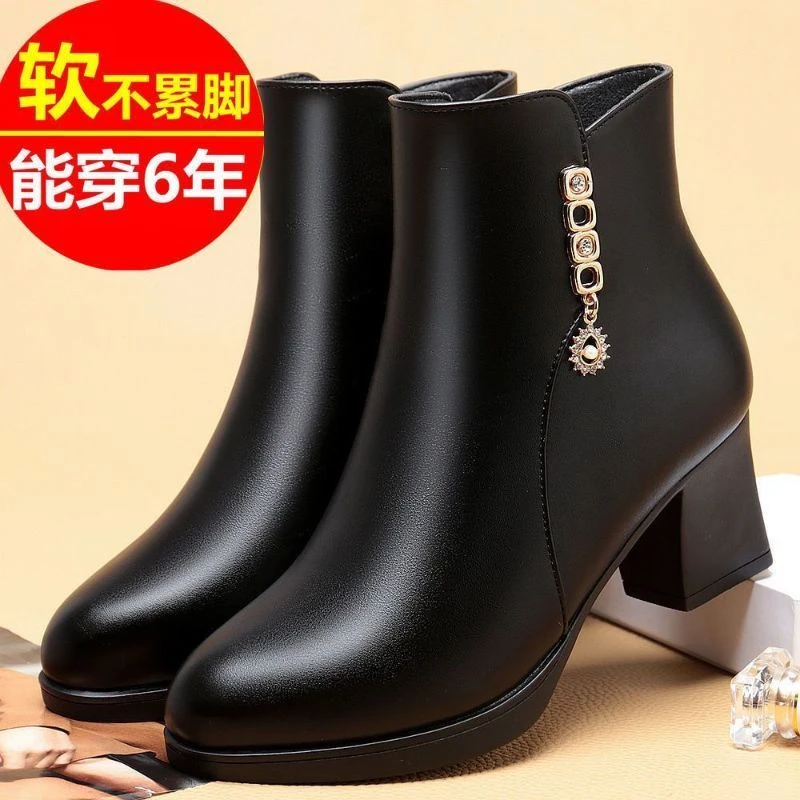 品牌断码真皮秋冬新款短靴女中跟粗跟高跟棉靴子马丁靴加绒女靴子