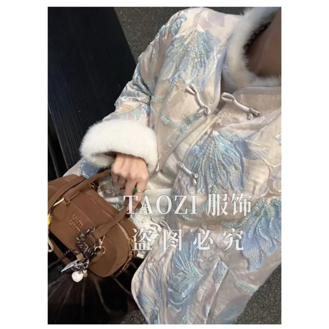 【桃子自制】11013 冬季新款刺绣亮片羽绒服