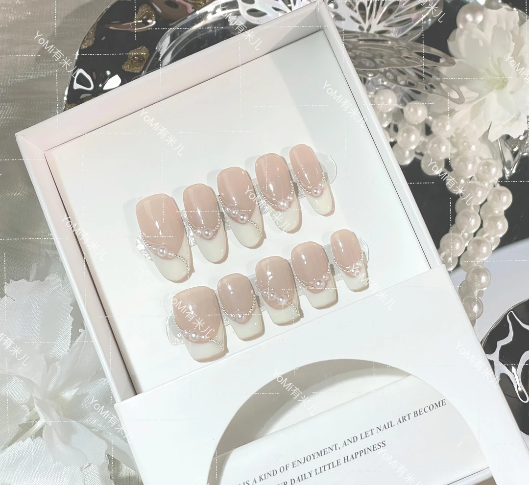 YoMi【白礼裙】2024秋季法式珍珠复古高级显白百搭小众纯手工穿戴甲