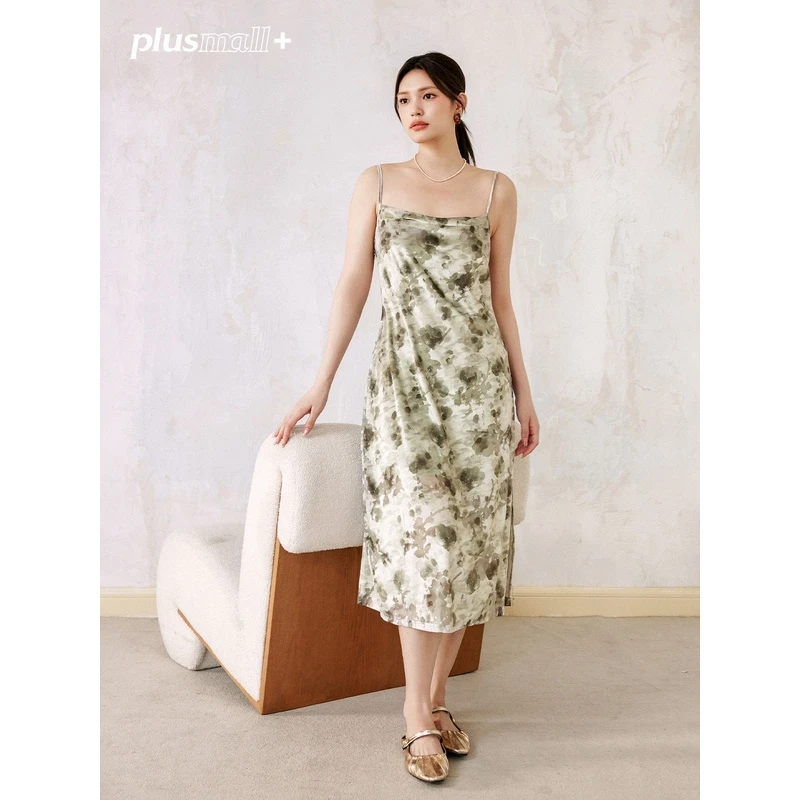 PLUSMALL 岁岁青芜 丝绒弹力重工烧花法式荡领吊带裙PM2407079