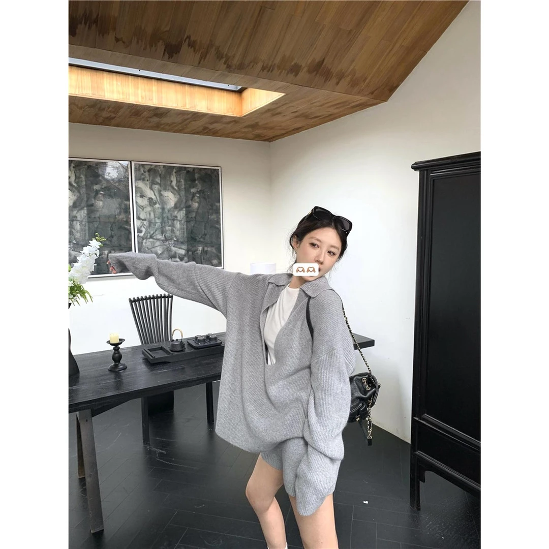 2024秋季百搭休闲舒适款式显瘦百搭针织毛衣加短裤套装