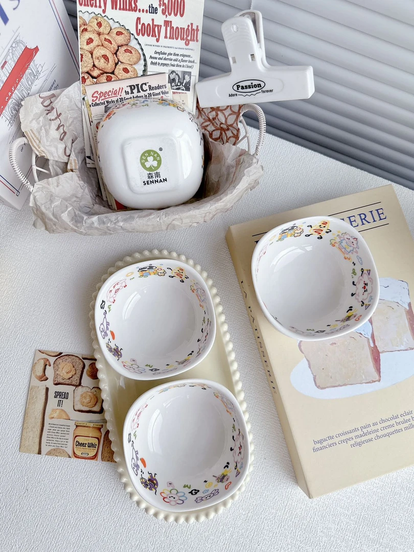 森南涂鸦四英寸儿童辅食碗甜品碗酱料碟火锅料碟陶瓷可爱瓷碗