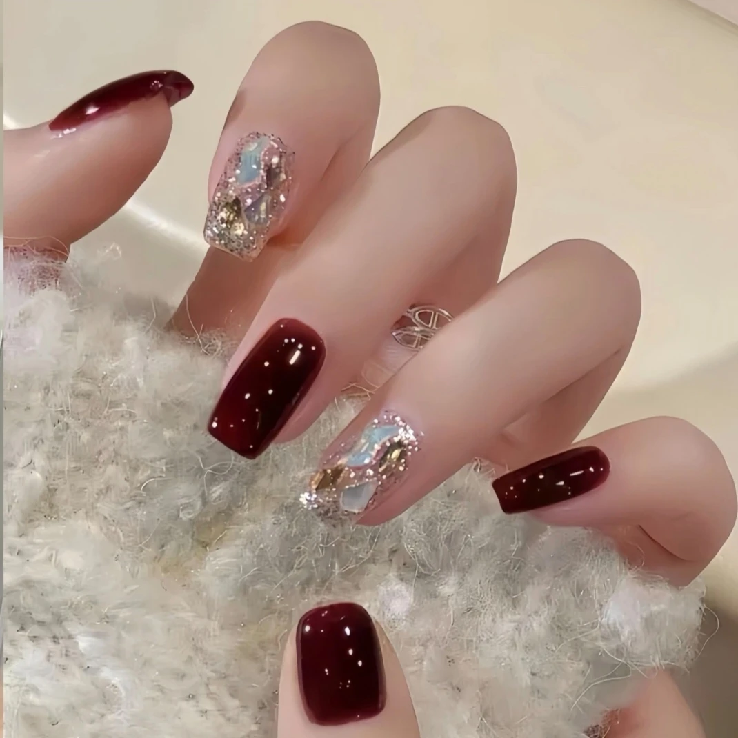 酒红香槟纯手工穿戴美甲2025新款高级感秋冬短款款式美甲穿戴甲片