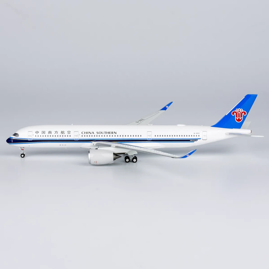 南航文创 24012 中国南方航空飞机模型 A350-900 B-30CE 1:400