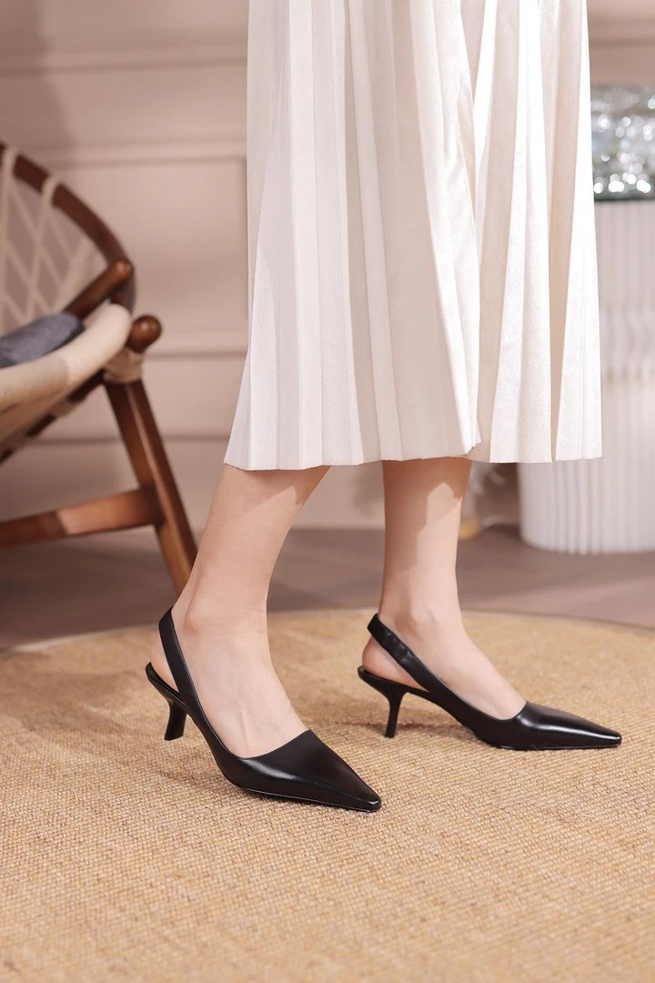 LI AJIGIRL简直美到心坎上-气质名媛风后空21A58L-07单鞋