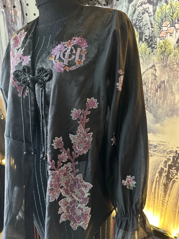 高级订钻粉钻长袖上衣