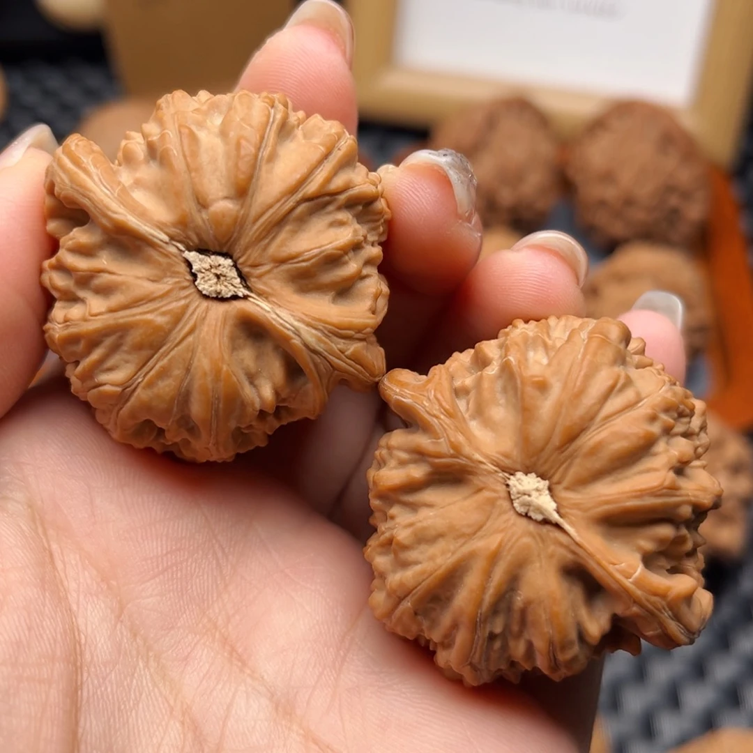 文玩核桃吊坠蓝****.闷白