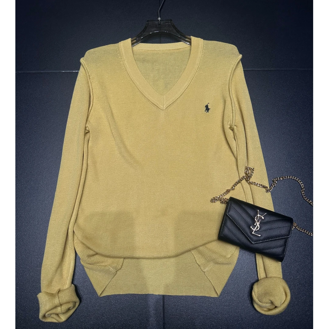 清 DMlife 2025新款简约显瘦精致刺绣V领针织衫