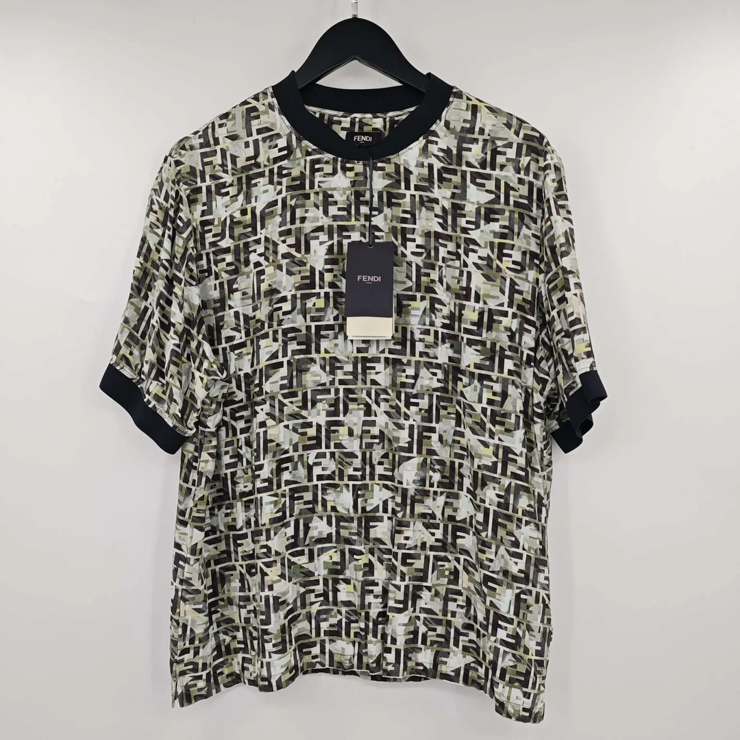 全新未使用 FENDI/芬迪 满印短袖 S 叶子868