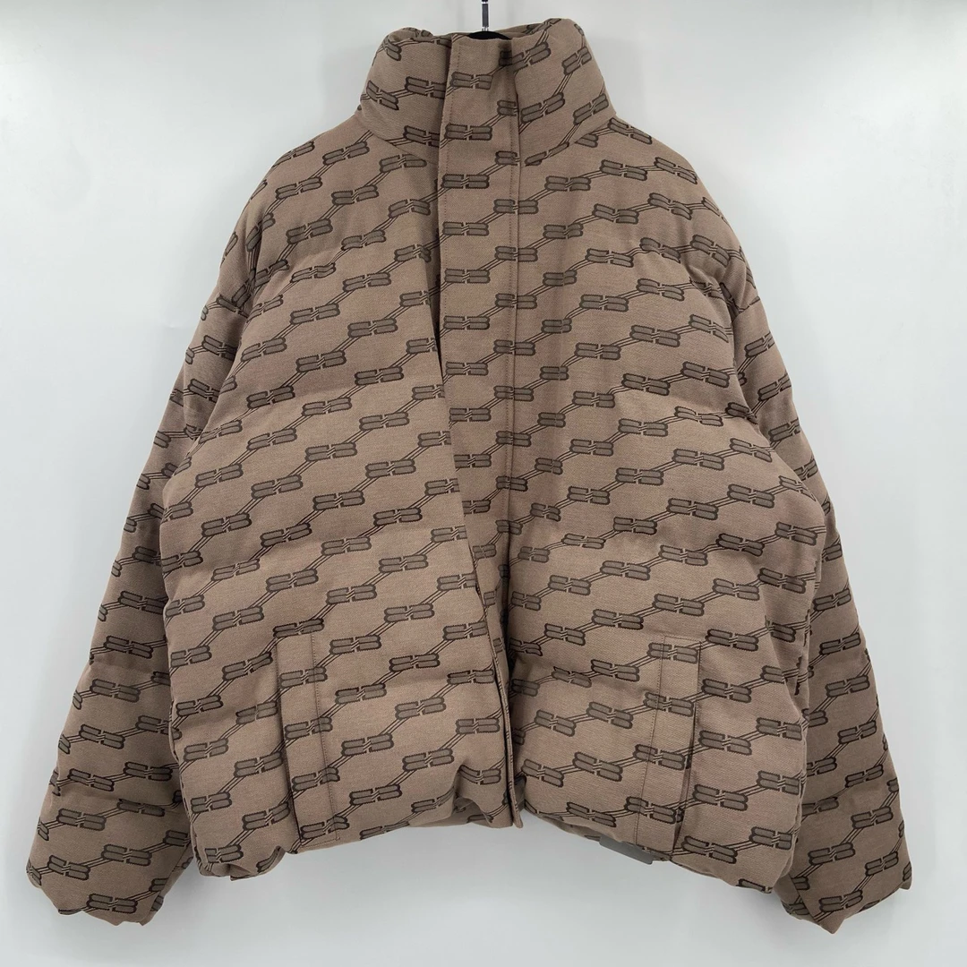 99新 Balenciaga/巴黎世家 Balenciaga羽绒服 叶子 202 公价29800