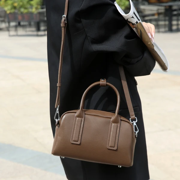 Jinho/金猴新款水晶植鞣头层牛皮单肩斜跨包枕头包保龄球包