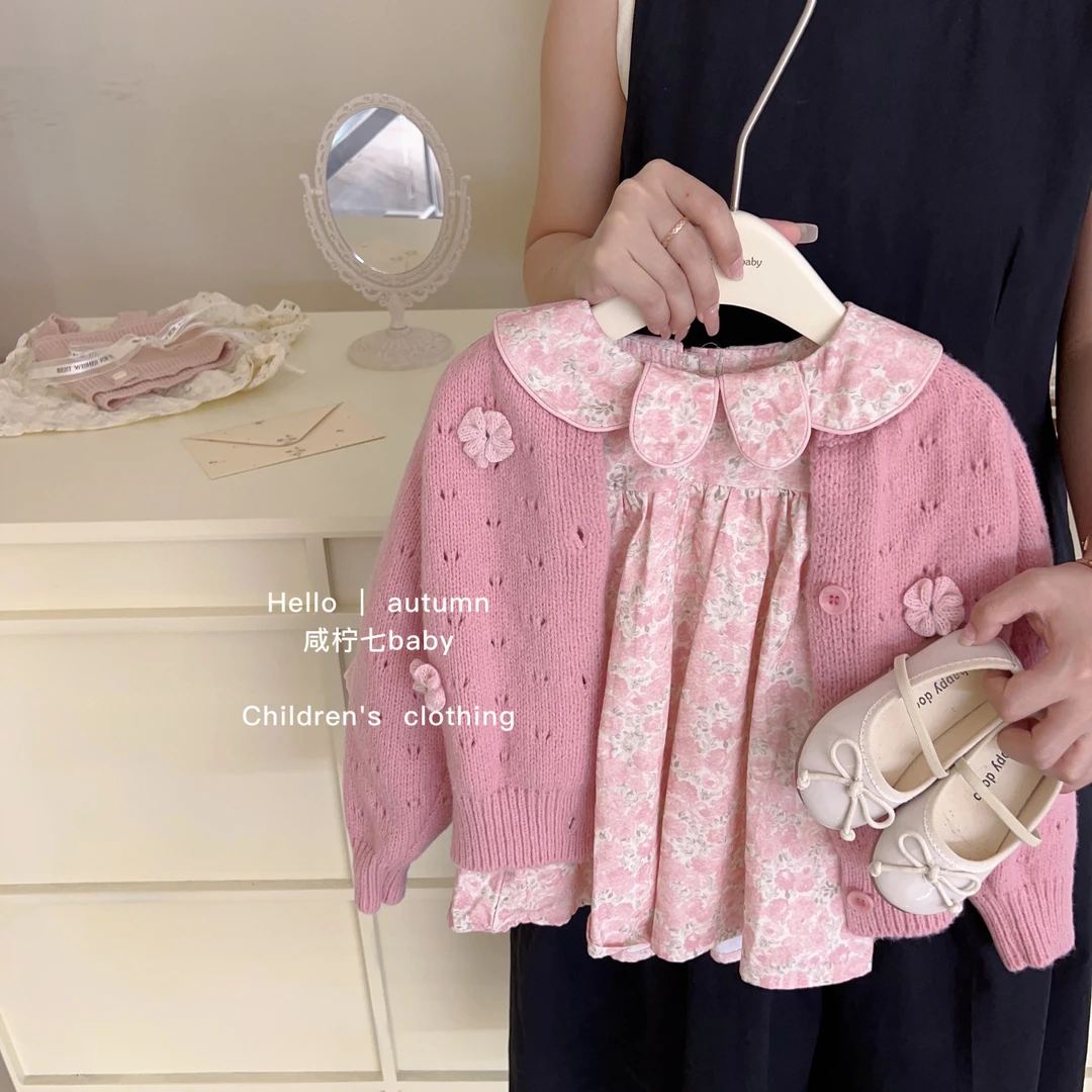 韩系童装女童秋装时髦洋气套装儿童花朵针织开衫碎花娃娃领连衣裙