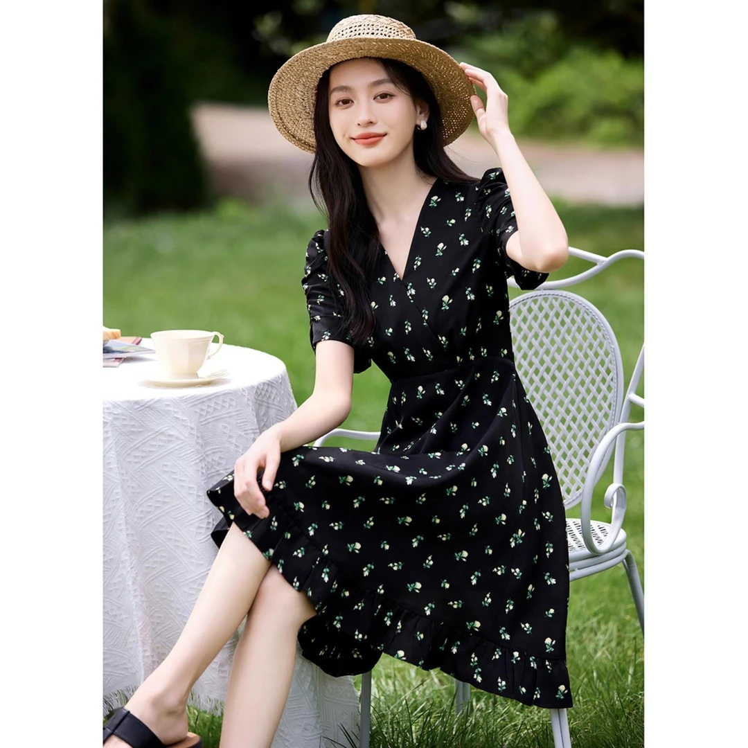 小个子法式优雅茶歇连衣裙女夏季通勤简约收腰显瘦V领气质碎花裙