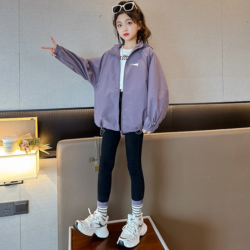 女童冲锋衣春秋2024新款儿童秋装连帽上衣韩版女孩运动时髦外套潮