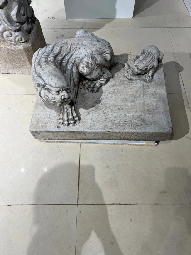 青石趴狮品相完整