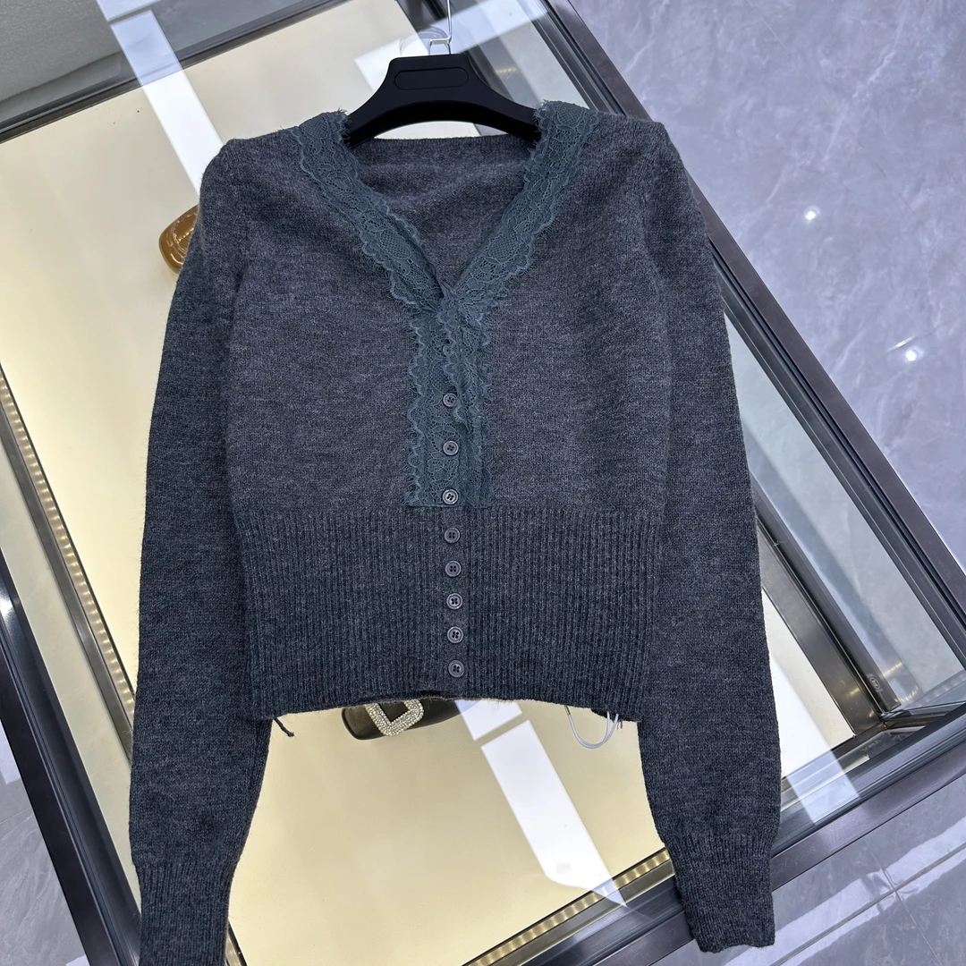 S209-[LONG-NA轻奢严选] V领单排扣针织衫长袖