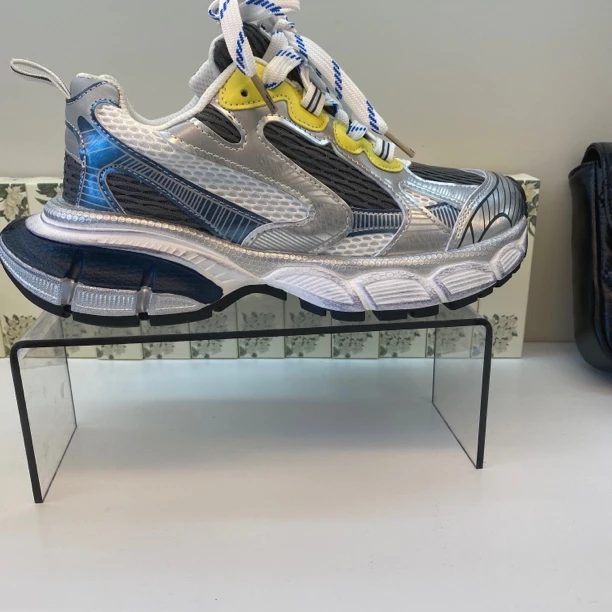 87588女款时尚百搭复古厚底网面老爹鞋