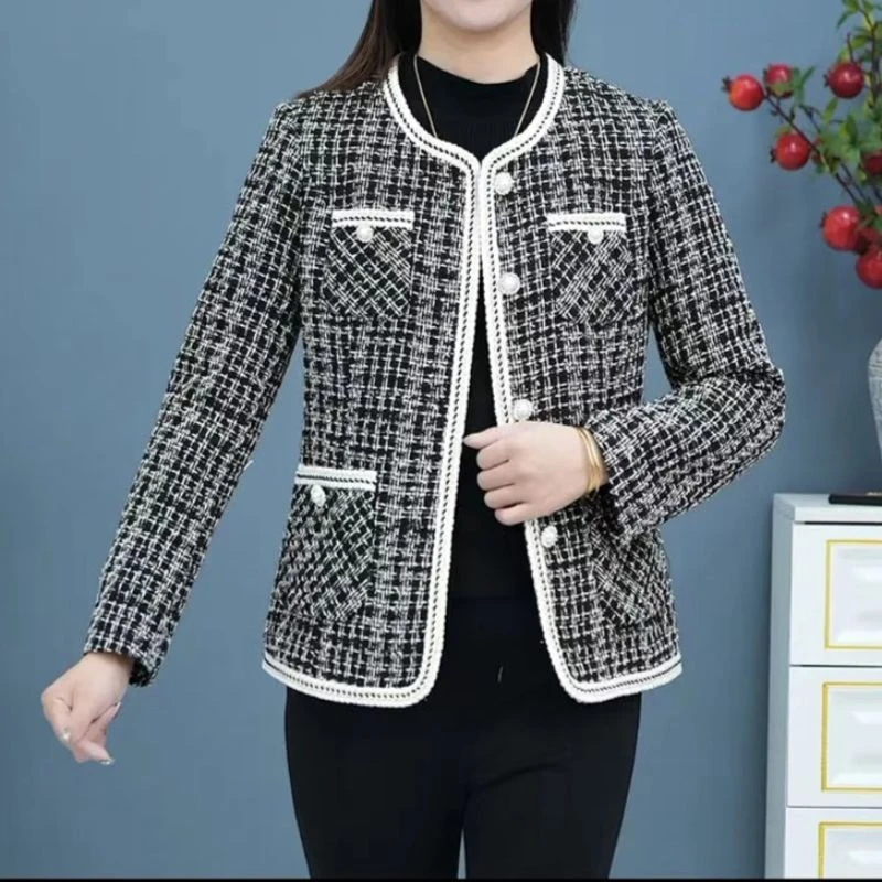 春季服饰洋气新款时尚休闲百搭韩版显瘦修身气质小香风上衣外套女