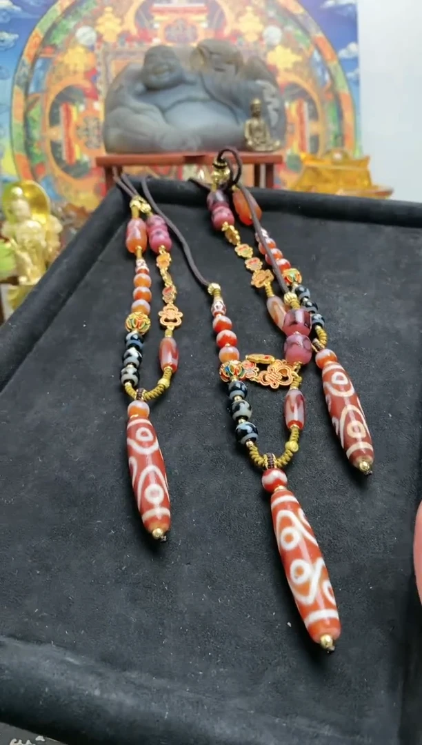 【闪购商品】玛瑙/玉髓吊坠未镶嵌水纹红纹七眼*多样发一条