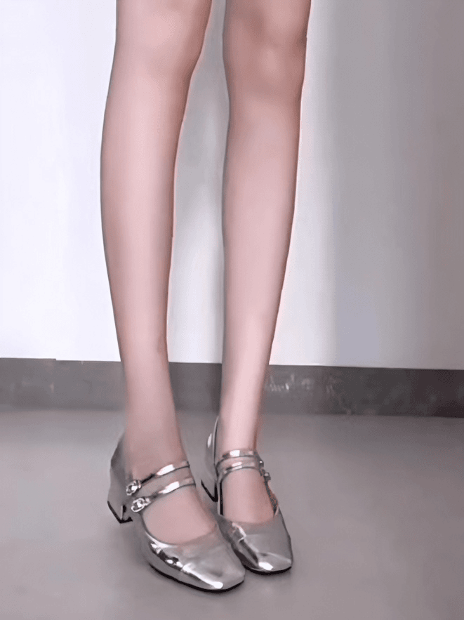 巨好穿~2024新款法式复古银色粗跟春夏鞋女浅口中跟小单鞋方头