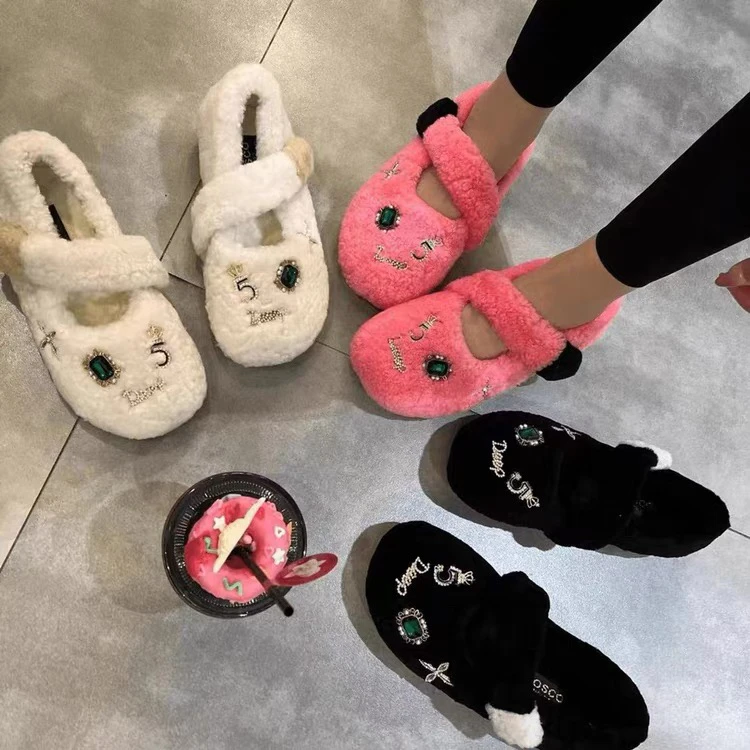 2024羊皮毛一体水钻复古棉瓢鞋女魔术贴粘扣豆豆鞋一脚蹬平底单鞋