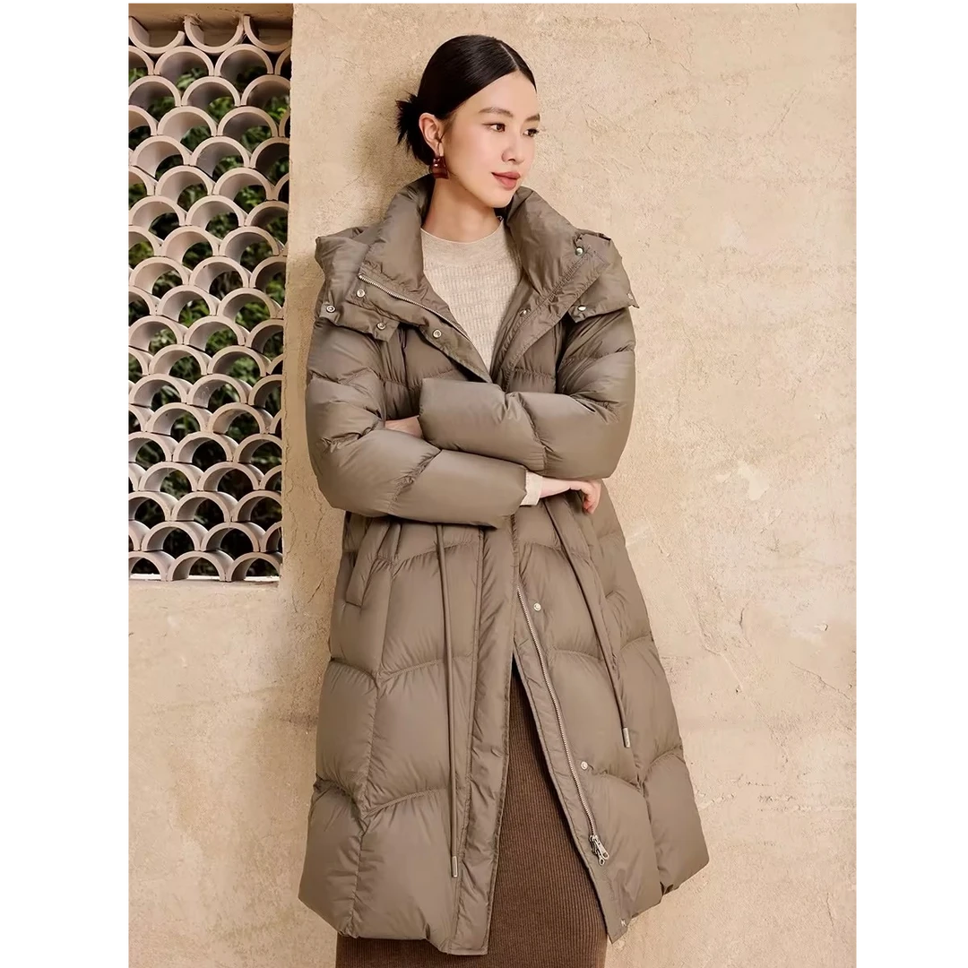 BADINA冬季长款保暖收腰连帽时尚休闲防风女士羽绒服644H096