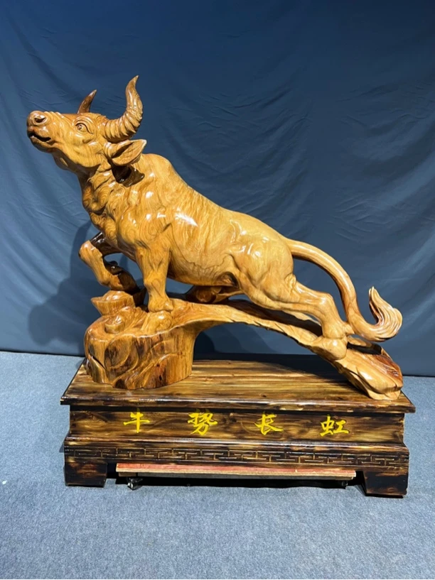 实木根雕工艺品、#牛气冲天、#根雕落地摆件