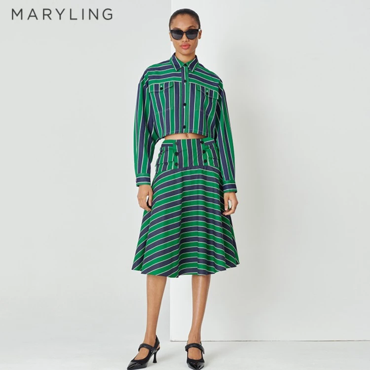 MARYLING薄荷曼波时尚绿条纹气质收腰波浪摆休闲半身裙A1DBW72040
