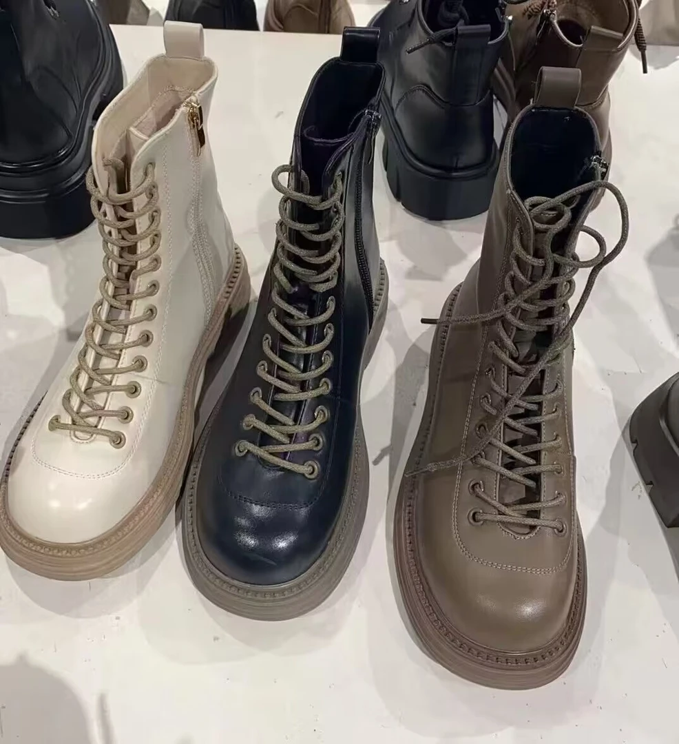 01-72新品女靴舒适平底短靴潮款马丁靴百搭短筒靴网红烟管靴