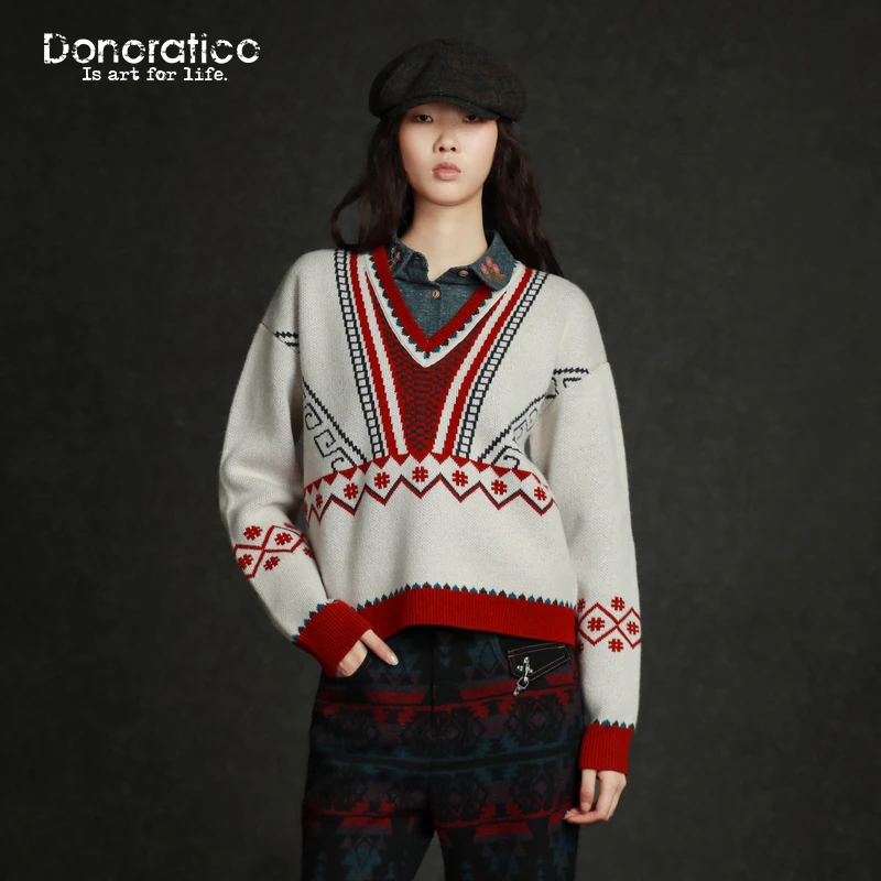 达衣岩复古文艺干净2023年冬季新品绵羊毛混纺游牧感提花针织衫女