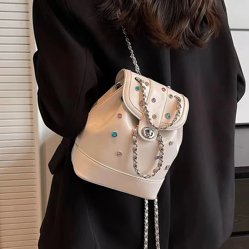 网红双肩包包女夏2025新款潮时尚学生银色钻石背包链条水桶包