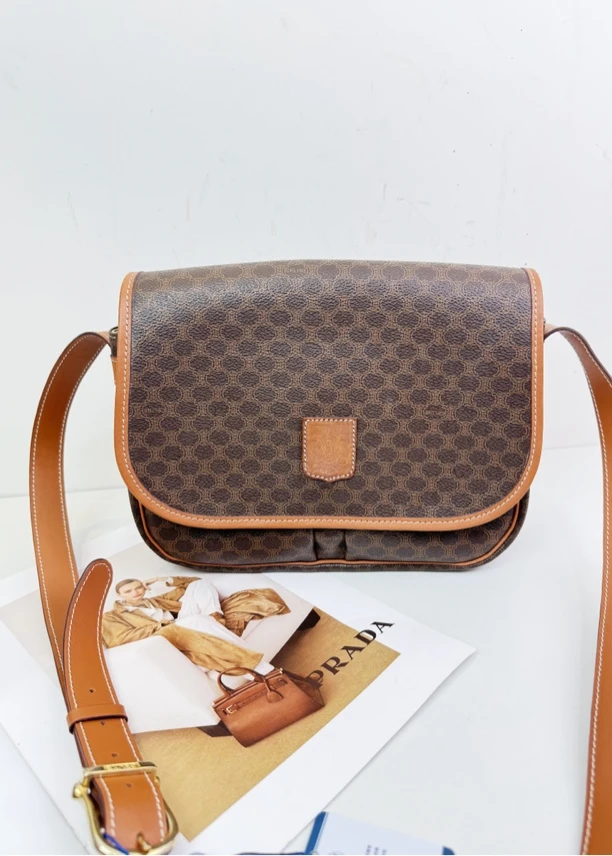 95新 Celine/思琳 翻盖马鞍斜挎包
