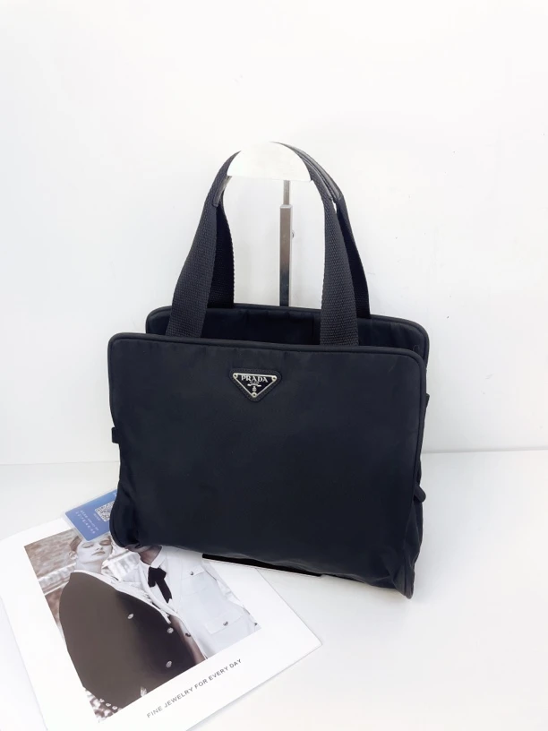 95新 Prada/普拉达 降落伞单肩包 托特包