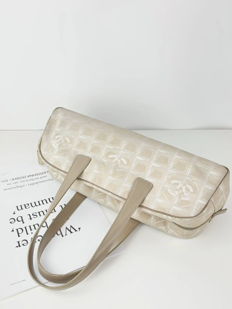95新 Chanel/香奈儿 冰格法棍包 腋下包