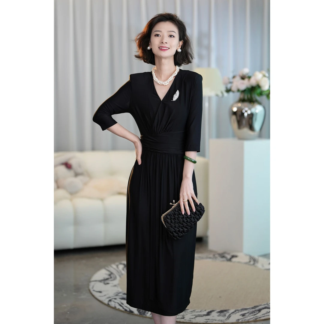 西子/"浅颂"气质V领设计感修身显瘦时尚法式连衣裙小黑裙/CQZZ013