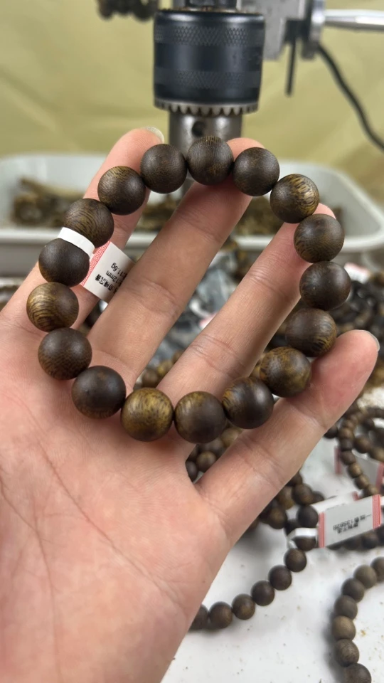沉香绿奇楠沉香手串单圈12mm 13g+ 多样性发1