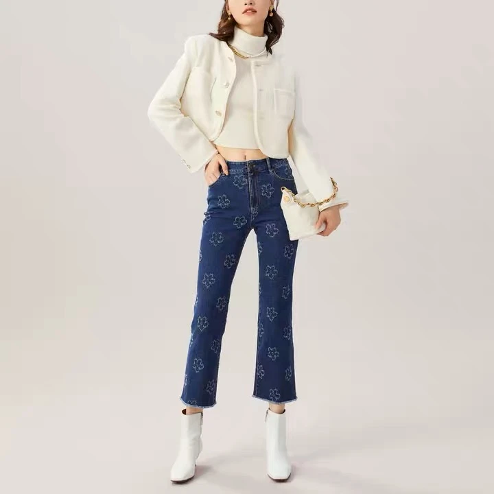 AMASS/阿玛施春季新款时尚百搭高腰塑形花朵微喇牛仔裤女 5100152