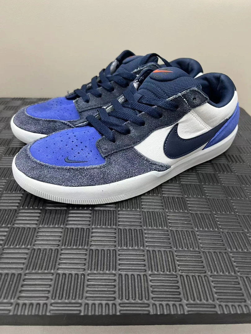 nike板鞋蓝白色44.5码
